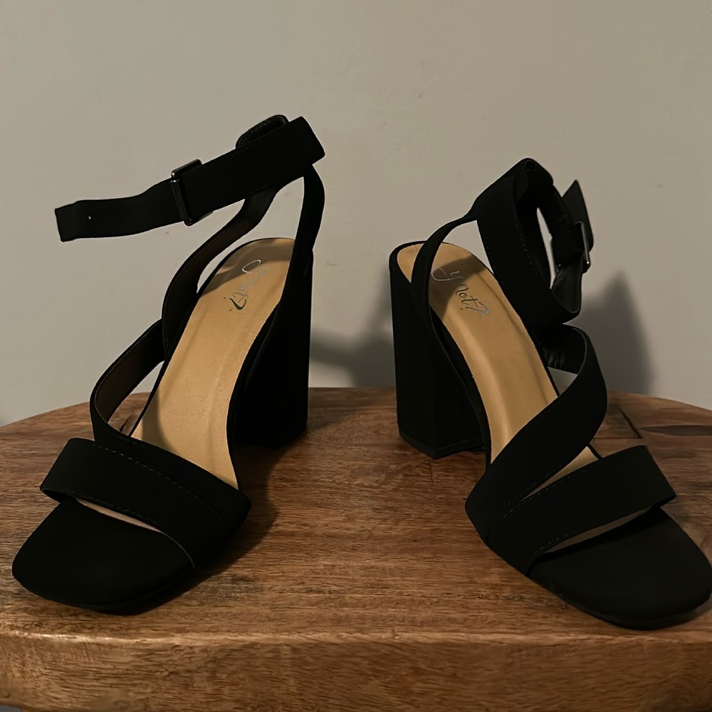 Women’s Y-NOT? Heeled Sandals in Black, BRAND NEW!